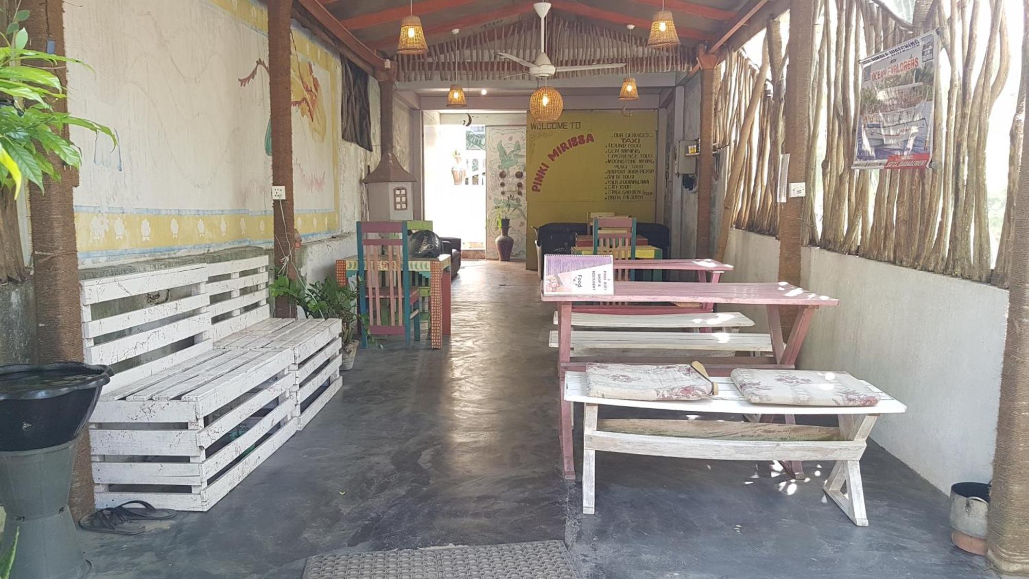 Pinki Nest Mirissa Exterior foto